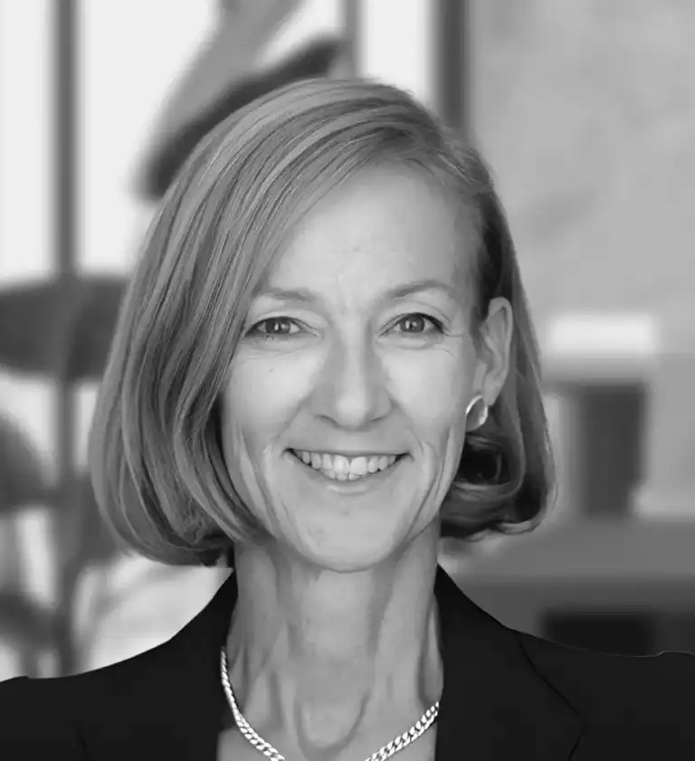 Karen Bell Privatus